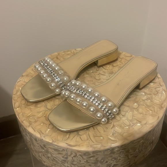 Sandals - Picture 2 of 6